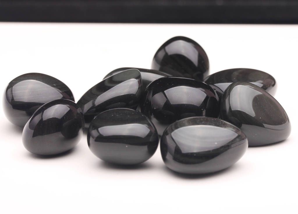 Facts About Rainbow Obsidian: Meanings, Properties, and Benefits