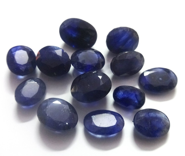 Facts About Blue Sapphire: Meanings, Properties, and Benefits
