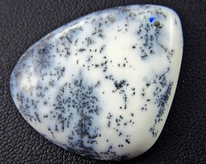 dendrite opal properties