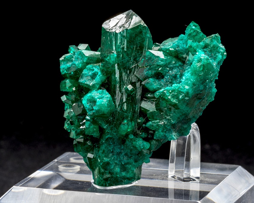 Dioptase: Meanings, Properties, and Benefits