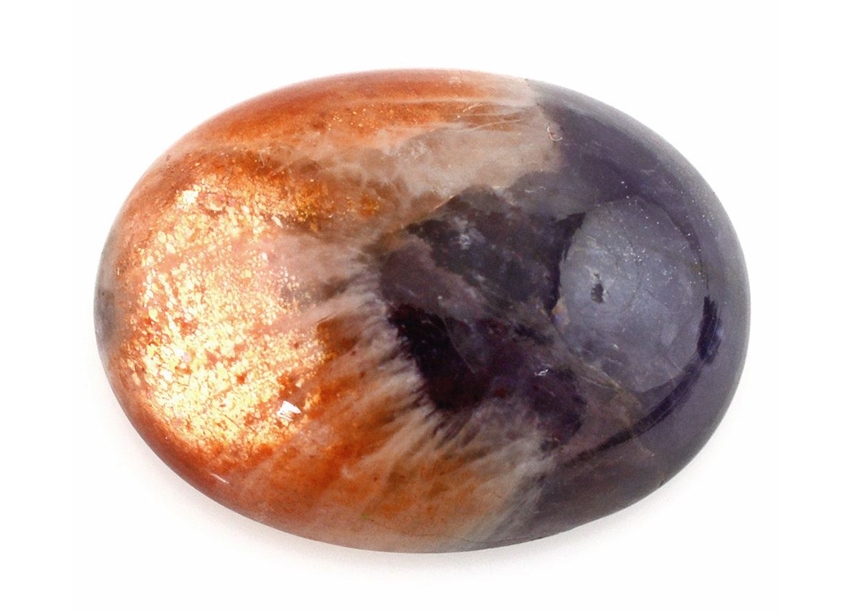 Iolite Sunstone: Meanings, Properties, and Benefits