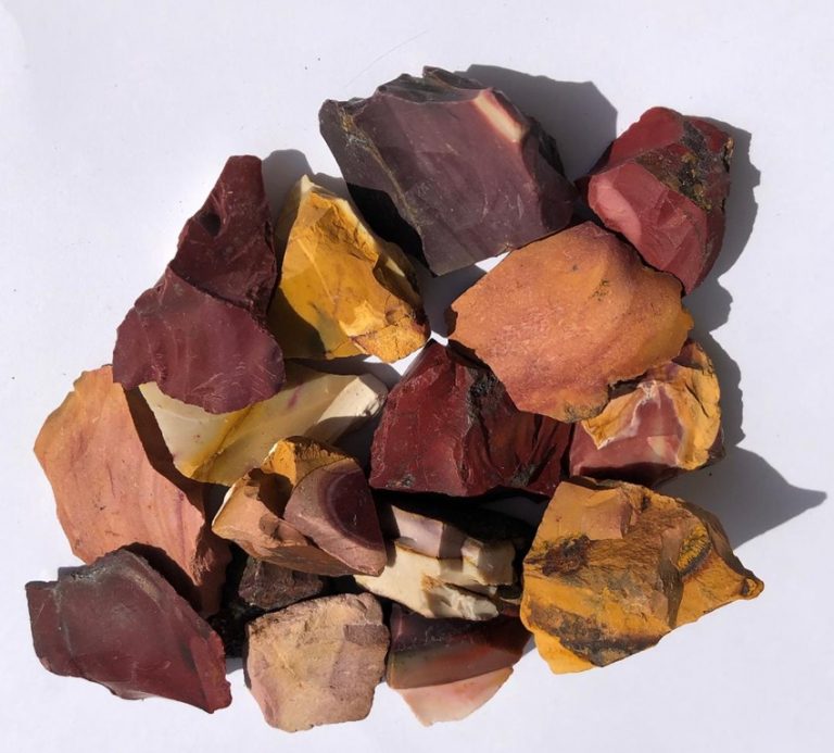 Mookaite Jasper: Meanings, Properties, and Benefits