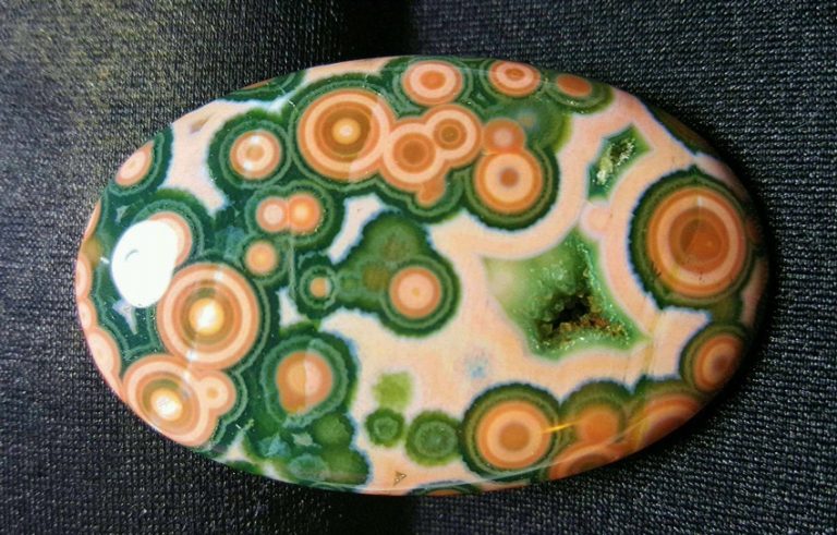 Ocean Jasper: Meanings, Properties, and Benefits