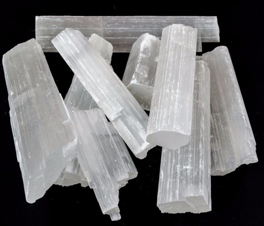selenite-crystals