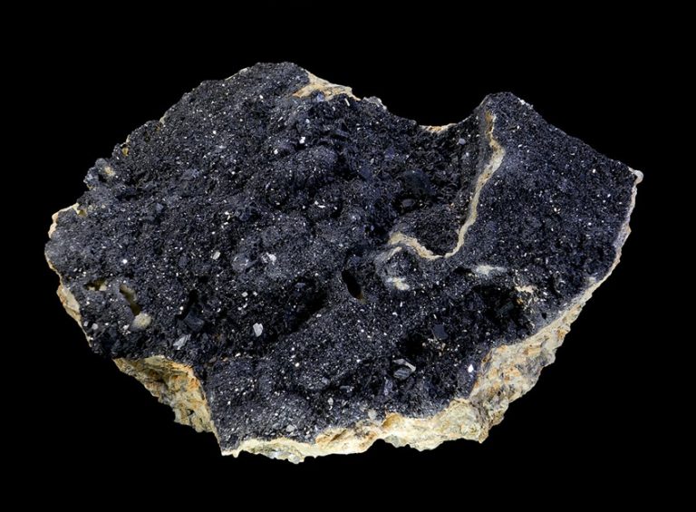 Babingtonite: Meanings, Properties, and Benefits
