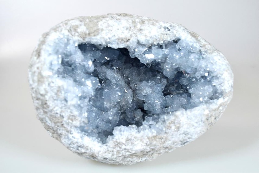 Celestite: Meanings, Properties, and Benefits