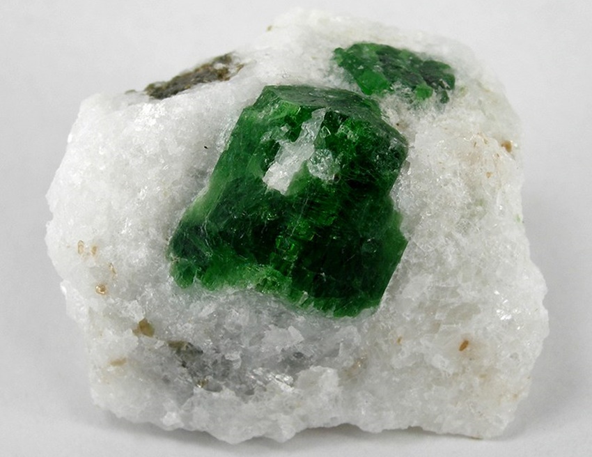 Pargasite: Meanings, Properties, and Benefits