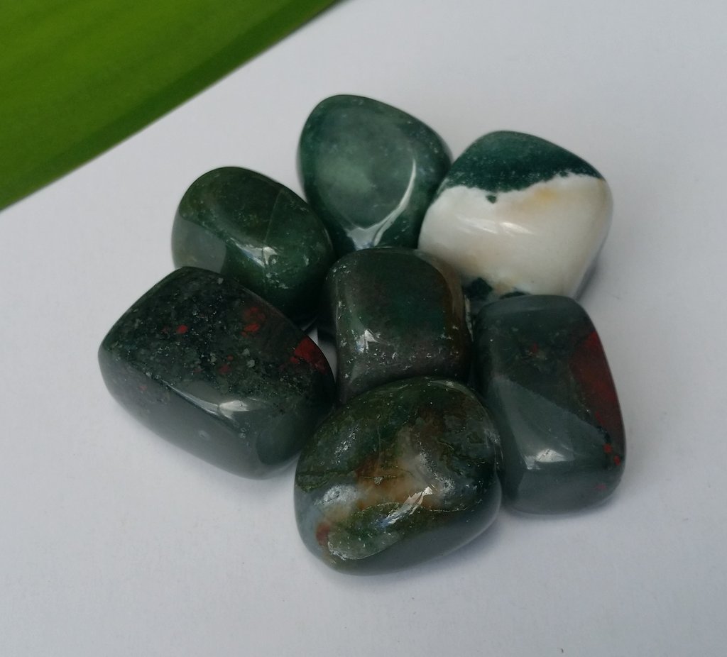 Facts About Green Jasper: Meanings, Properties, and Benefits