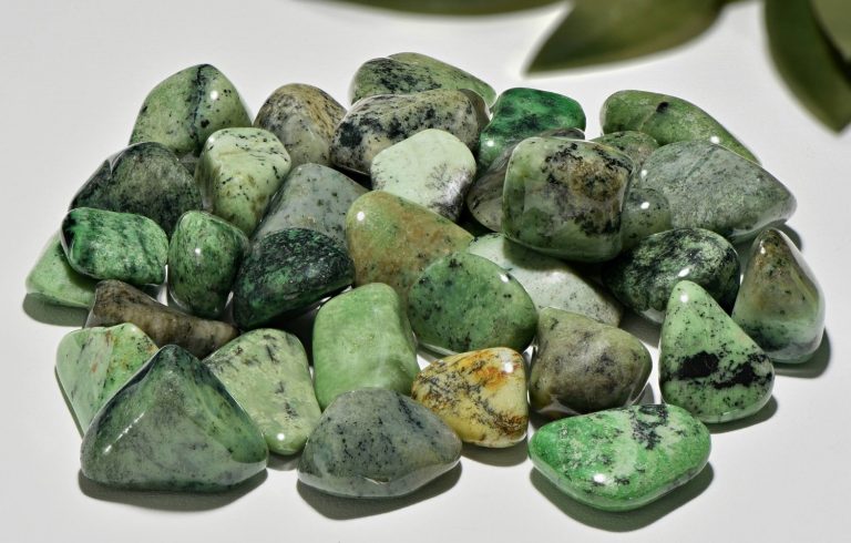 Facts About Grossularite Garnet