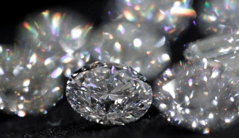 A Complete Guide To April Birthstone