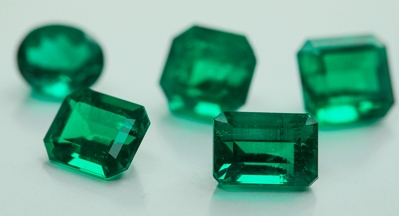 A Complete Guide to May Birthstone