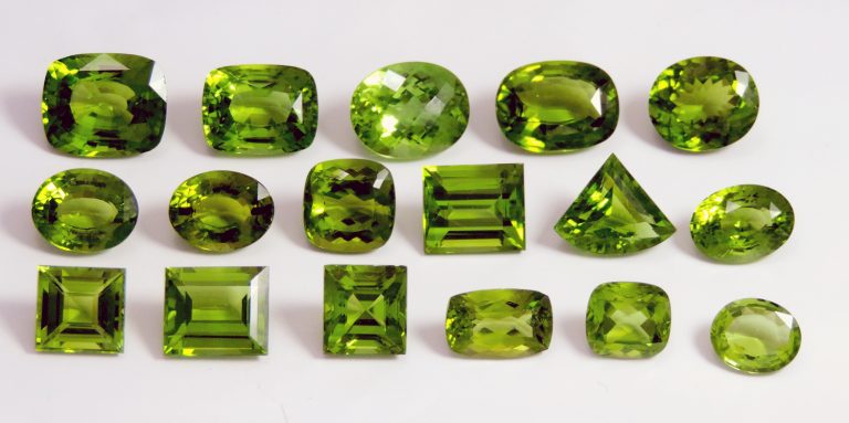 Crystal Combinations for Peridot