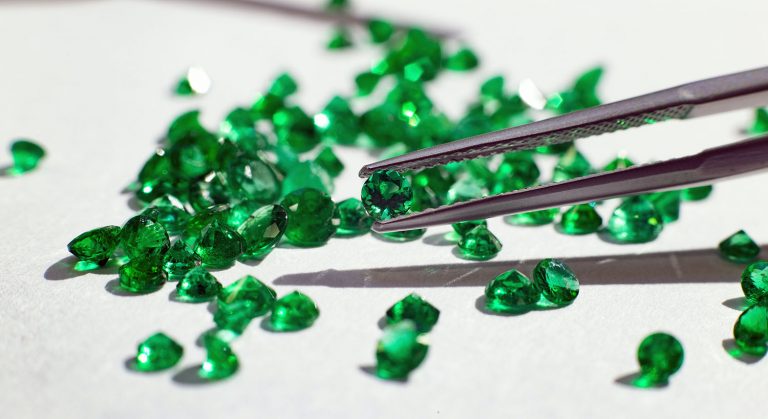 crystal combinations for emerald