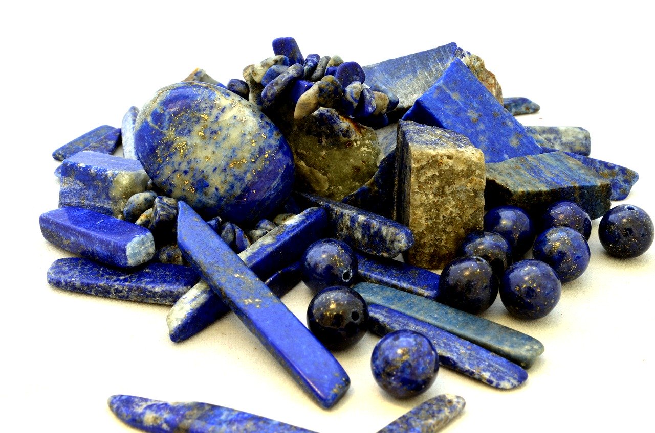Facts About Lapis Lazuli: Meanings, Properties, and Benefits