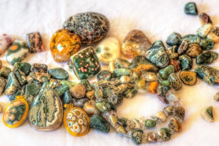 Crystals For Healing Cysts
