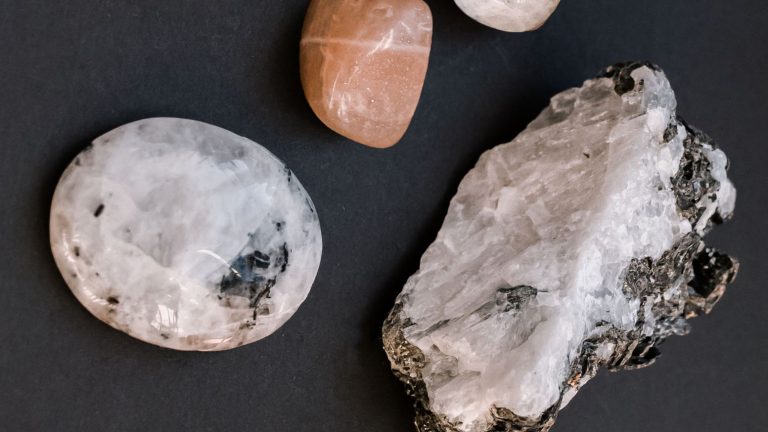crystals for healing period pain